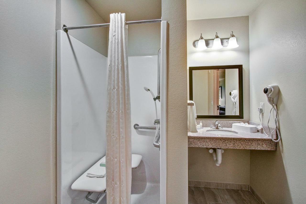 Cobblestone Hotel & Suites Pulaski/Green Bay Luaran gambar